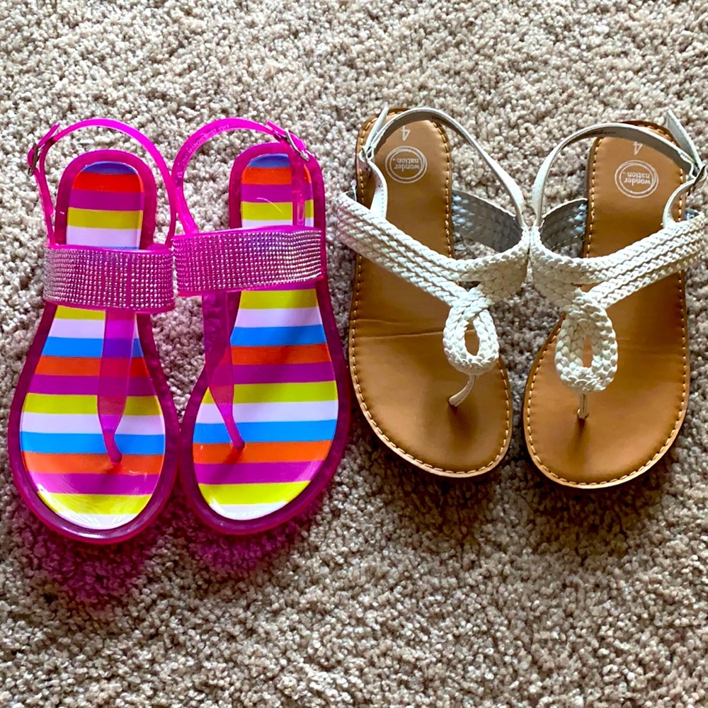 🥳 Bundle of (2) Girls Summer Sandals